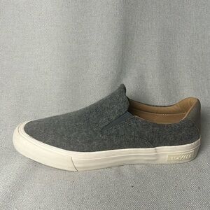 SeaVees men’s gray heather wool Hawthorne Slip on shoe size 8.5